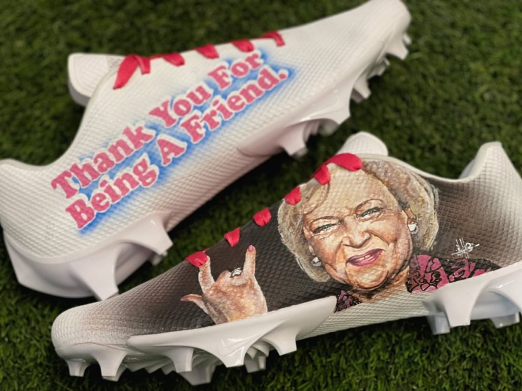 Betty White cleats, Stefon Diggs