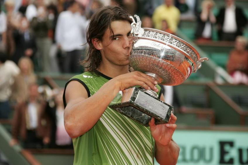 Un joven Rafa Nadal gana Roland Garros